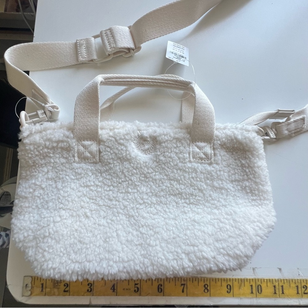 Victoria’s Secret Winter White Plush Teddy Mini Tote Crossbody Bag NWT - Picture 5 of 14